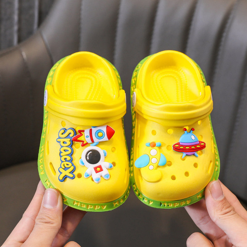 Sandalias de astronautas tipo Crocs para niños