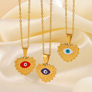 Collar de ojo turco con diseño vintage, corazón y detalles de esmalte, perfecto para el escote.